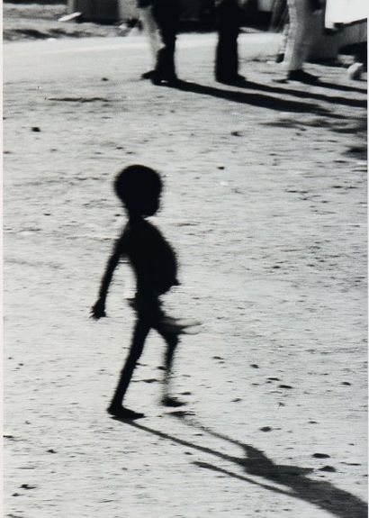NAITA USSENE (MOZAMBIQUE, NÉ EN 1959) Tete Tirage argentique en noir et blanc, marge...