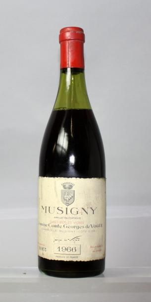 null 1 BOUTEILLE MUSIGNY Grand cru vieilles vignes
COMTES DE VOGÛE 1966
Étiquette...