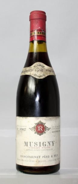 null 1 BOUTEILLE MUSIGNY Grand cru vieilles vignes
REMOISSENET P & F 1976
Étiquette...