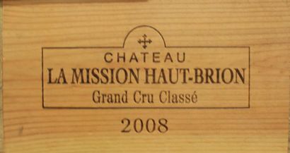 null 12 BOUTEILLES CHÂTEAU LA MISSION HAUT BRION GC PÉSSAC LÉOGNAN 2008
Caisse bois...