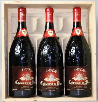 null 3 MAGNUMS CHATEAUNEUF DU PAPE «Cuvée Da Capo»
DOMAINE DU PEGAU 2007
Caisse bois...