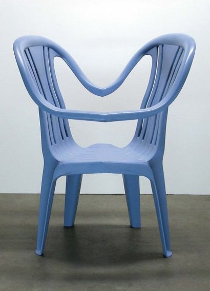Kai Linke Prototype Chaise "Miror N°1" en plastique bleu. Produite en édition limitée...