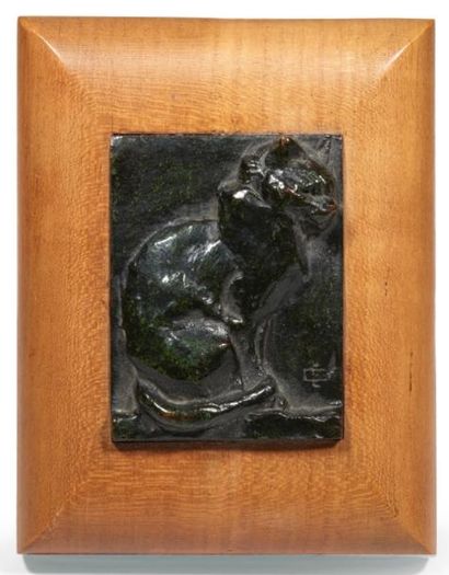 ATTRIBUÉ À FÉLIX CHARPENTIER (1858-1924) Chat assis
Plaque en bas-relief en bronze...