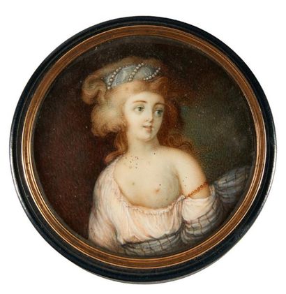 JEAN-BAPTISTE AUGUSTIN (1759-1832) (ECOLE DE) Portrait de jeune femme au sein nu.

Miniature...
