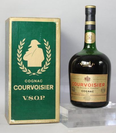 null 1 FLACON 1 L COGNAC COURVOISIER V.S.O.P.
«The brandy of Napoléon»
En coffret.
Niveau...