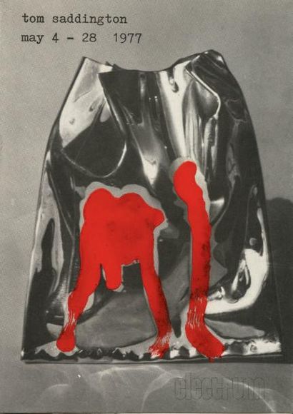 TOM SADDINGTON (ANGLETERRE 1952) 
Broche “Silver bag”, 1977
Argent, peinture synthétique
Poids:...