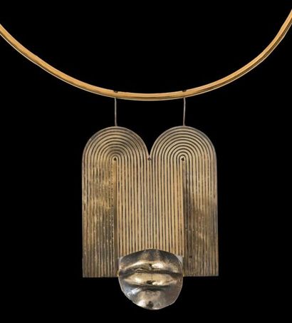 FÉLIX ROULIN (BELGIQUE 1931) 
Pectoral “La bouche”, 1969
Argent 900 vermeil
Pièce...