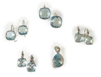 null LOT DE QUATRE DE BOUCLES D'OREILLES dormeuses en or gris 18K (750), ornées d'aigue-marines,...