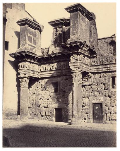 JAMES ANDERSON (ATTRIBUÉ À) Rome, 10 photographies vers 1865 Temple de Vesta, Tivoli...
