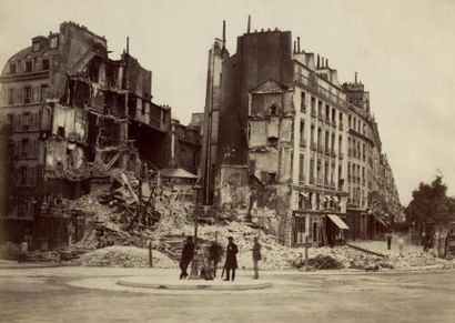 PIERRE PETIT (ATTRIBUÉ À) 
Guerre de 1870 et Commune de Paris
Ensemble 56 photographies
Place...