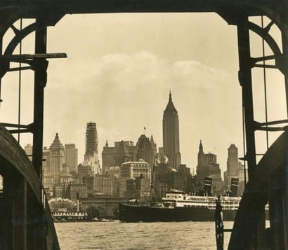 SHERRIL SCHELL New York «The Battery from Governor's Island, vers 1930
Épreuve argentique...