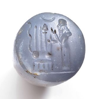 null CACHET: SCÈNE DE CULTE.
Art Néo-babylonien, ca. 600-350 av. J.-C.
Cachet conique...