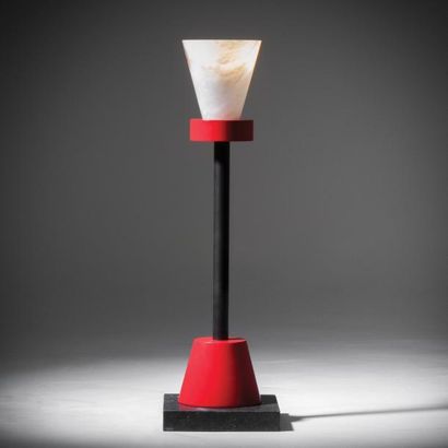 ETTORE SOTTSASS | 1917-2017 | Italie 
Lampe modèle «Luce Bassa» issue de la série...