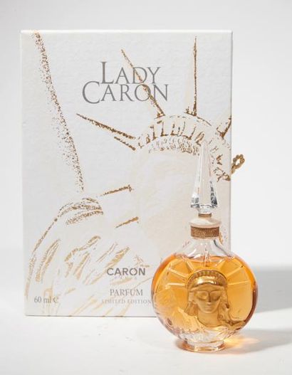 Caron " Lady Caron "
Flacon en cristal de Baccarat, scellé, PDO, flacon figurant...