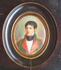 École Française du XIXe siècle 
Portrait de Napoléon Bonaparte
Gouache sur vélin
H_9...