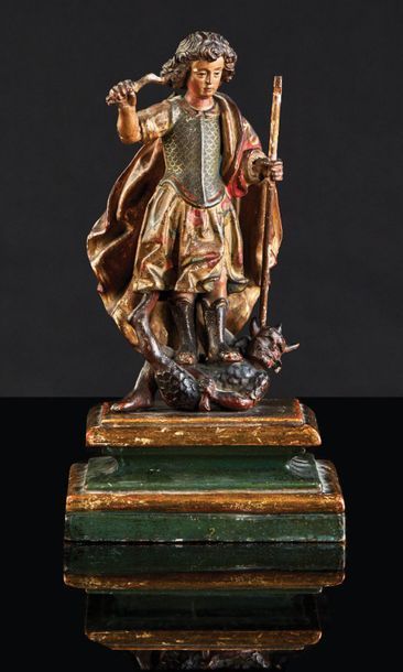 null Saint Michel terrassant le dragon en bois sculpté en rondebosse, polychromé...