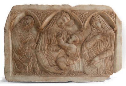  PLAQUE en marbre sculpté en bas-relief représentant la Vierge à l'Enfant entre saint...