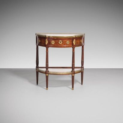 TRAVAIL FRANÇAIS DE STYLE LOUIS XVI Console demie-lune
Acajou et placage d'acajou,...