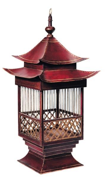 null Lanterne en fer à patine rouge, en forme de pagode. Style néo-chinois. Sicile,...