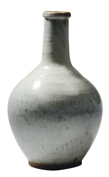 Vase bouteille en grès de Shiwan, Guandong,...
