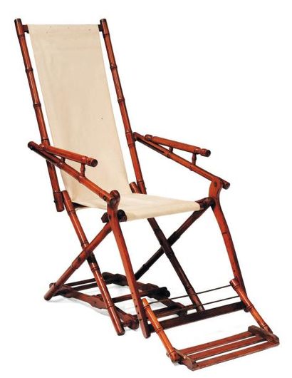 Deck Chair pliable recouverte de toile blanche. H_104 cm L_60 cm
