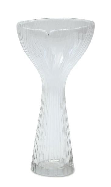 TAPIO WIRKKALA (1915-1985) Vase en verre strié, modèle "Line cut". Signé, édition...