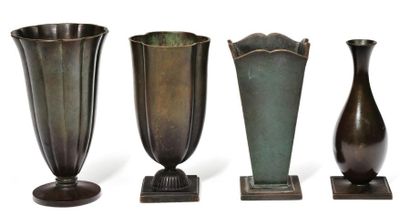 Just Andersen (1884-1943) ET G. A. B (FONDEUR) Ensemble de quatre vases. Bronze....