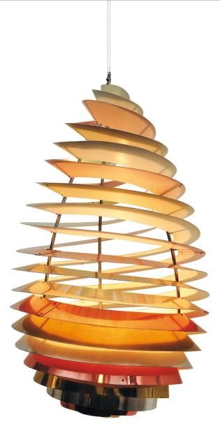 POUL HENNINGSEN (1894-1967) Commande spéciale Suspension modèle "spiral". Laiton,...