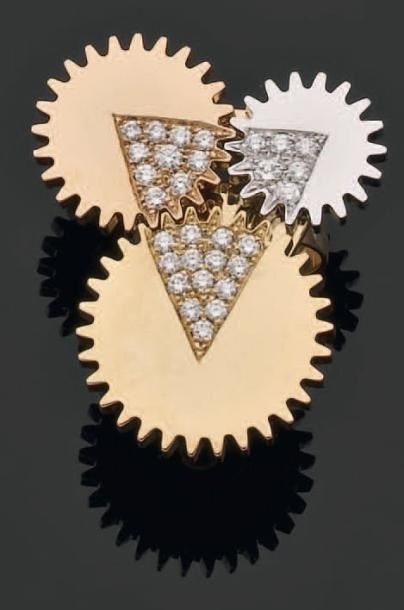 MERET OPPENHEIM Rare bague «Mobile» or blanc, jaune, rose et diamants. 1984/1986....