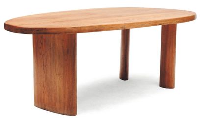 CHARLOTTE PERRIAND (1903-1999) Table de salle à manger dite « forme libre ». Plateau...