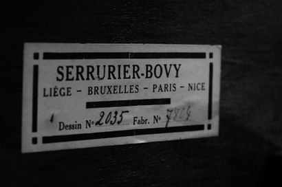 GUSTAVE SERRURIER BOVY (1858-1910) Bibliothèque tournante Acajou et laiton. Une seule...