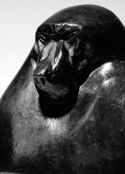 GEORGES LUCIEN GUYOT (1885-1973) Singe assis Épreuve en bronze patiné. LA PLAINE,...