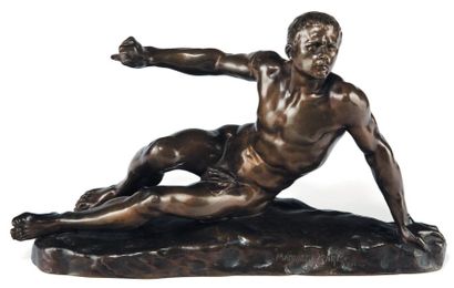 LUCA MADRASSI (1848-1919) Jeune homme au poignard Bronze à patine brune socle en...