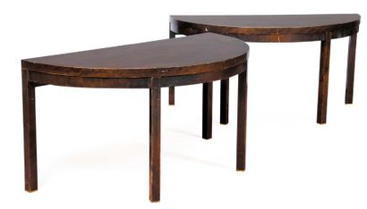 DUNBAR Table ronde de salle à manger en bois lamellé collé Édition Dunbar. Vers 1965....