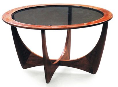 Table basse en verre et structure en bois...
