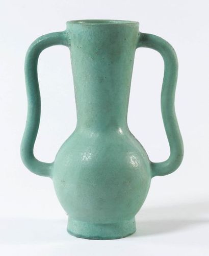 SUZANNE RAMIÉ 1907-1974 France Grand vase à anses
Grès émaillé, édition Madoura,...