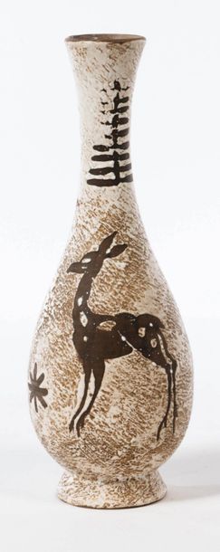 RENÉ BUTHAUD 1886-1986 France Vase décor de biche
Grès émaillé, monogrammé, vers...