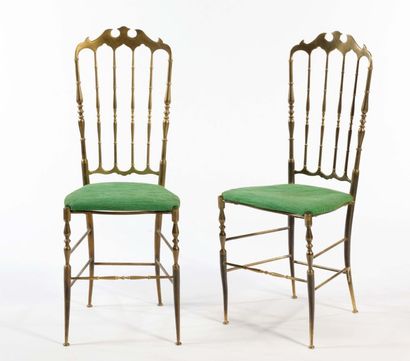 PAOLO BUFFA Attribué à Italie Paire de chaises
Laiton et tissu, vers 1950
H_100 cm...