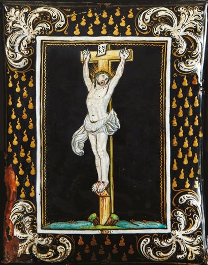 null PLAQUE en émail peint polychrome avec rehauts d'or représentant la Crucifixion...