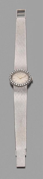ANONYME Vers 1970 MONTRE BRACELET pour femme en or blanc 18K (750), cadran blanc,...