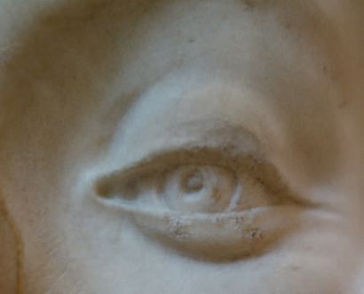 null Importante tête d'homme laurée en marbre de Carrare sculptée en ronde-bosse.
Portrait...