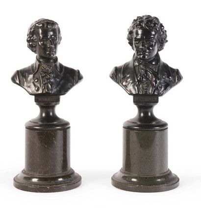 null Paire de bustes en tôle patinée noire
Représentant Mozart et Beethoven, reposant...