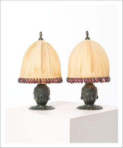 CLÉMENT MÈRE (Attribué à) France Paire de lampes de table
Laiton teinté
Vers 1930
H_42...