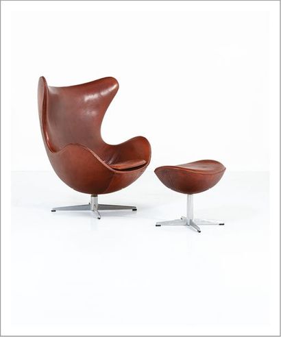ARNE JACOBSEN 1902-1971 Danemark Fauteuil «Egg chair» modèle «3316» et son ottoman
Aluminium...