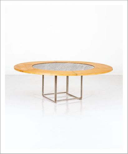 POUL KJÆRHOLM 1929-1980 Danemark Table de salle à manger à allonges modèle «PK 54A»
Acier...