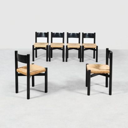 Charlotte PERRIAND 1903-1999 Suite de six chaises modèle «Méribel»
Bois laqué noir...