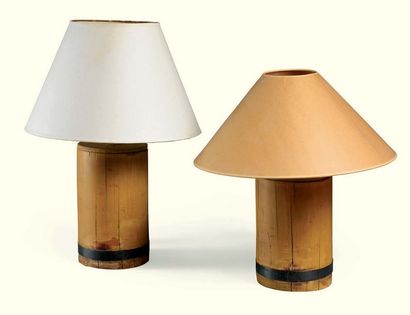null * PAIRE DE LAMPES EN BAMBOU, TRAVAIL MODERNE

A PAIR OF MODERN BAMBOO LAMPS

(montée...