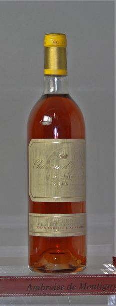 null 1 BOUTEILLE CHÂTEAU D'YQUEM - 1er GC supérieur Sauternes 1986
Etiquette tachée,...