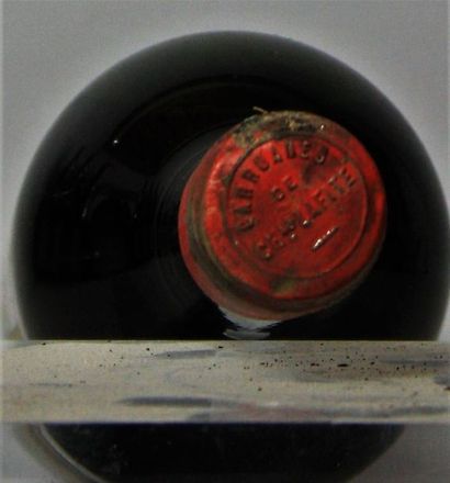 null 1 BOUTEILLE CARRUADES 2é vin de CHÂTEAU LAFITE - 1er GCC Pauillac 1934
Etiquette...