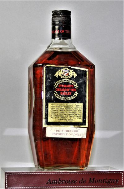 null 1 FLACON 1 L WHISKY - STEWART'S SCOTCH WHISKEY «Cream of the Barley» Années...